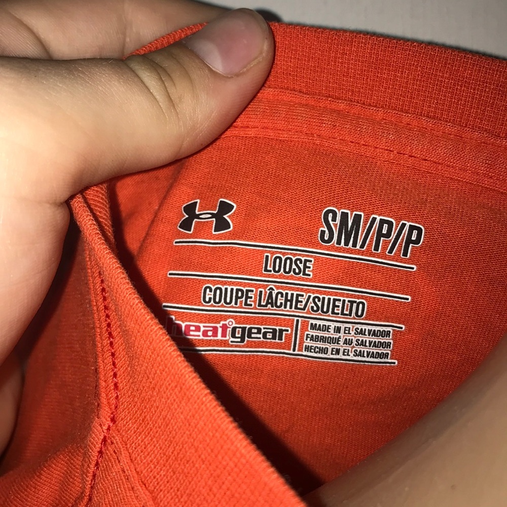 Under Armour T-Shirt Size Small - Picture 5 of 7